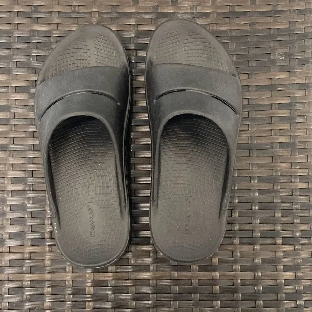 Oofos Sandals Mens size 11
